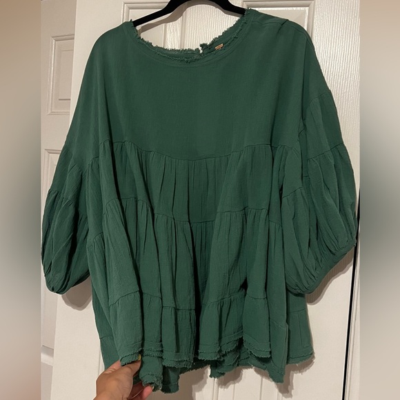 Free People Top - Picture 1 of 3